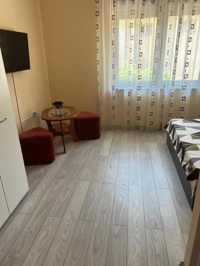 Casa Simionov Apartment เบยเล เฮร์คูลาเน ภายนอก รูปภาพ
