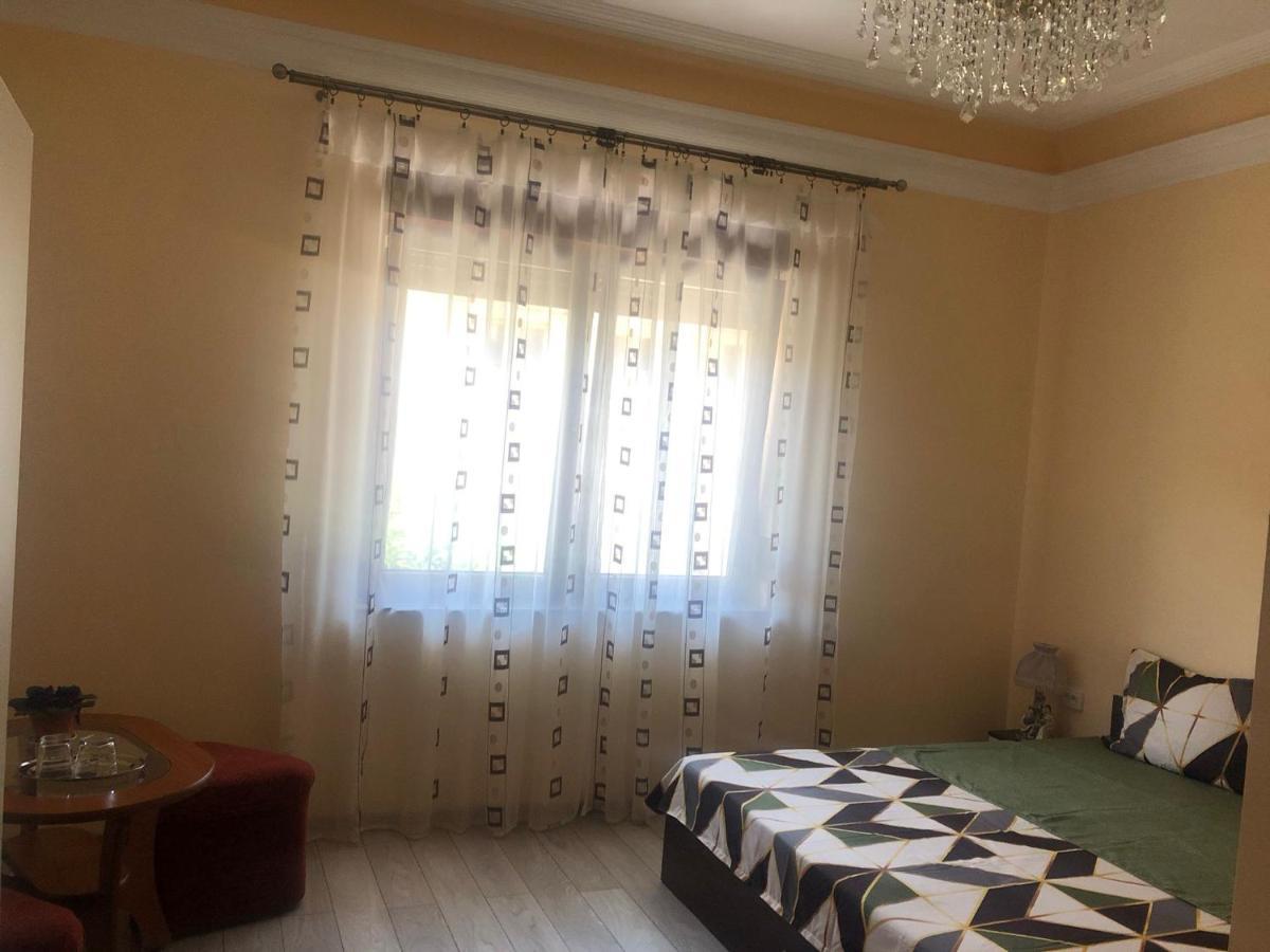 Casa Simionov Apartment เบยเล เฮร์คูลาเน ภายนอก รูปภาพ